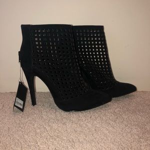 NWT black heel booties!!